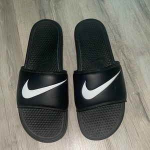NIKE RUBBER SLIDES
